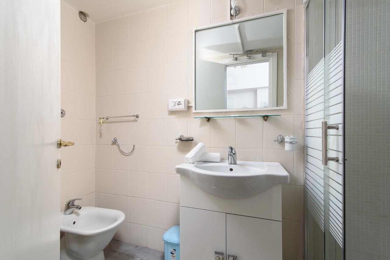 Appartamento Crystal House Roma Esterno foto